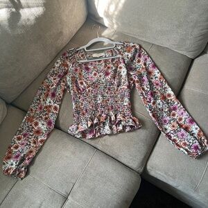 No Comment, size Small, floral shirred crop top. Long sleeve. So cute!